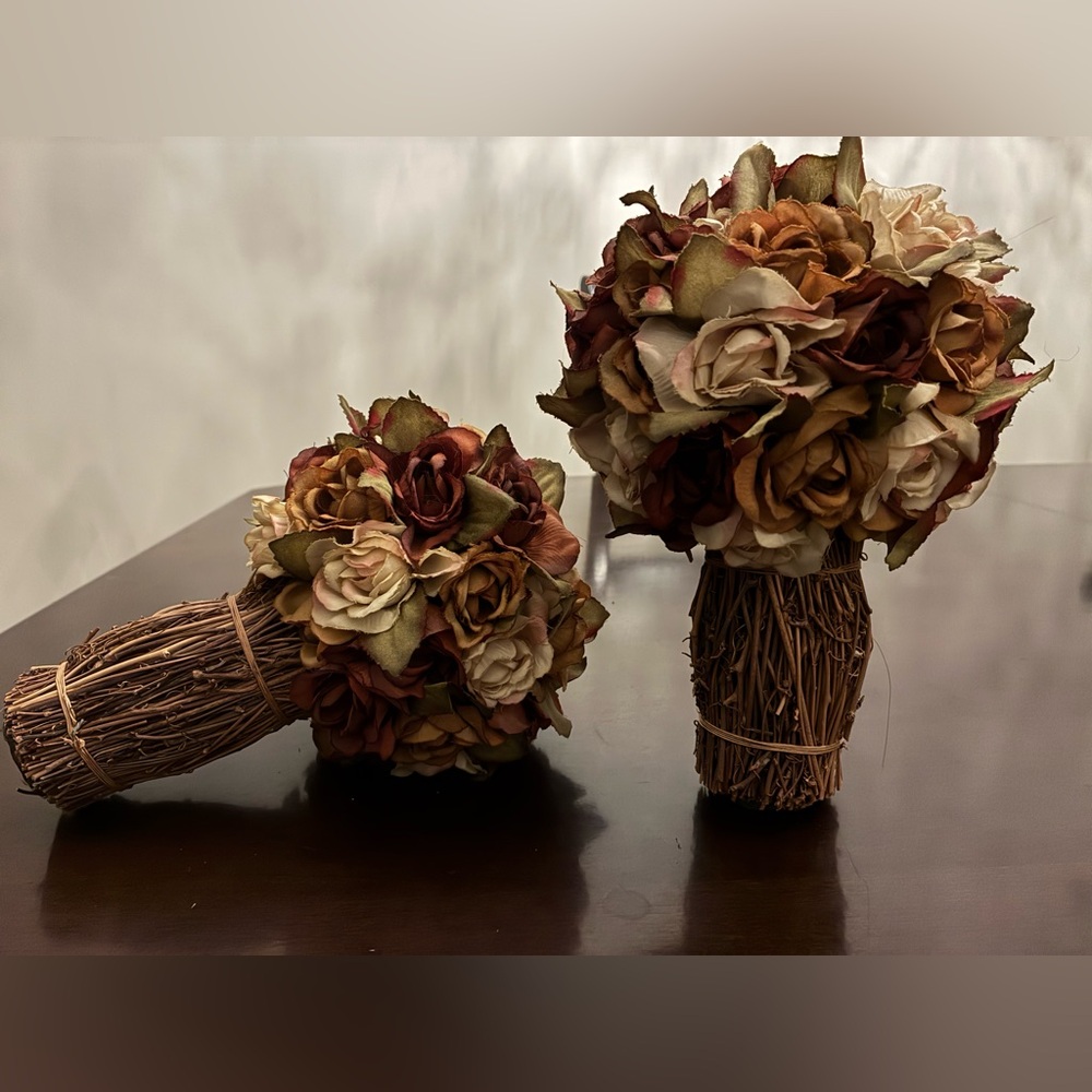 Rustic Floral Bouquet with Cream,Burgundy, & Brown Accents 🤎🍁♥️